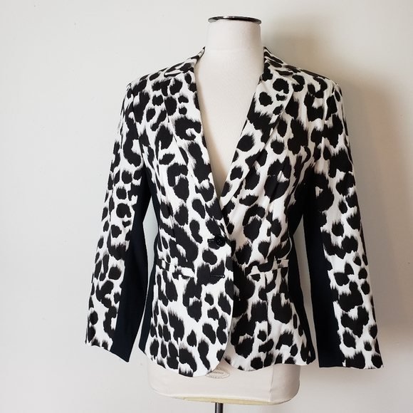 Anthropologie Jackets & Blazers - Anthro paperwhite black white print blazer 10